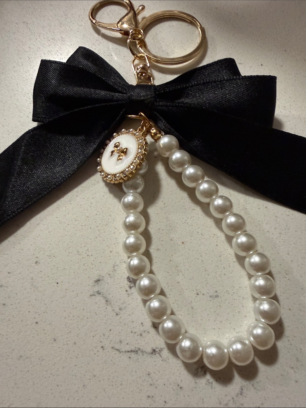 Pearl Bead Bow Keychain Charm - Black Bow, White Pearls